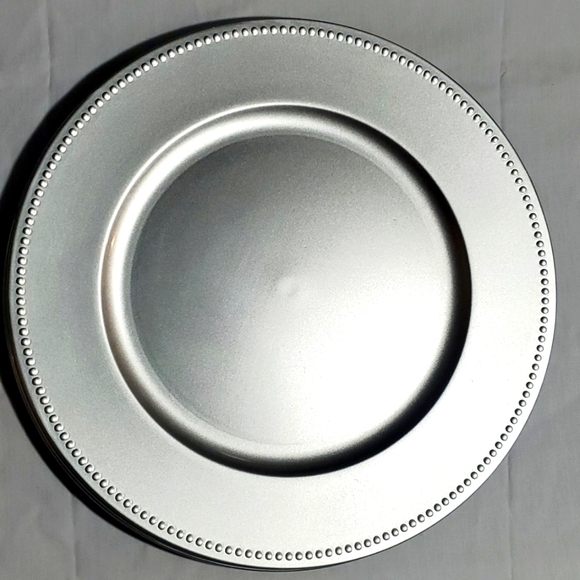 Set of 4 Silver 13" Round Beaded Trim Dinner Charger Plates - Picture 1 of 6